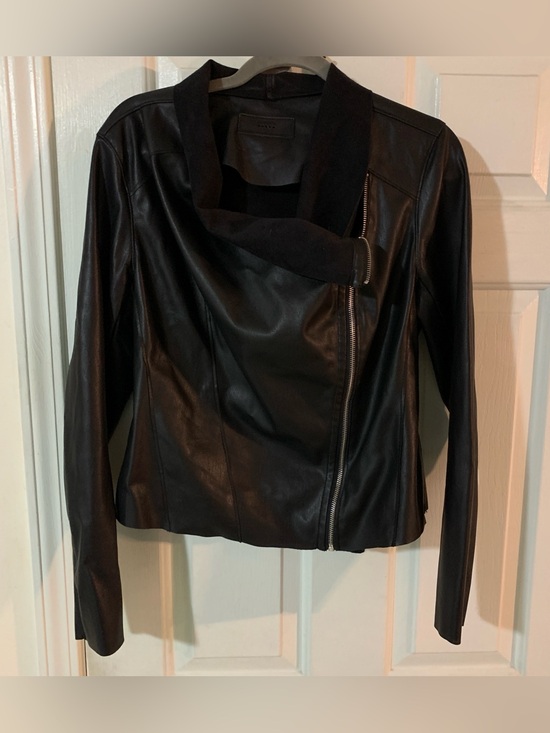 Blank NYC Jackets & Blazers - BlankNYC Women’s Black Faux Leather Asymmetrical Zip Jacket